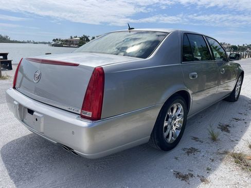Used 2008 Cadillac DTS w/ Sun And Sound Package image 6