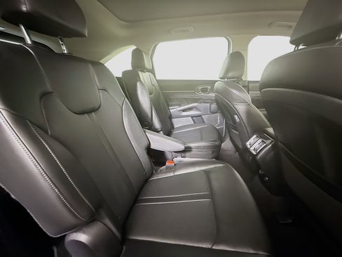 Used 2023 Kia Sorento SX image 28