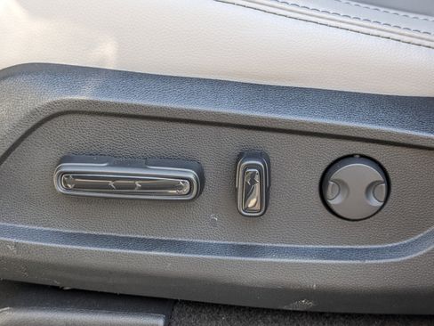 New 2025 Honda Pilot Touring image 21