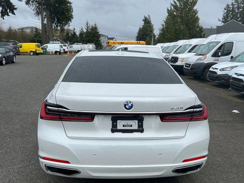 Used 2022 BMW 740i image 6