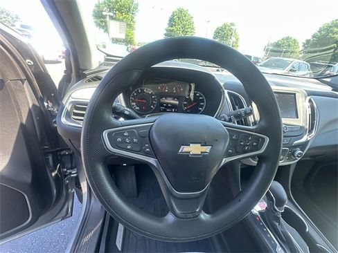 Used 2023 Chevrolet Equinox LS w/ Sport Edition image 11