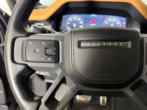Used 2022 Land Rover Defender 110 X AWD/4WD image 18