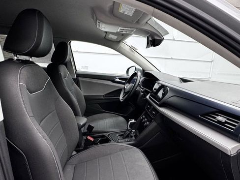 Used 2024 Volkswagen Taos SE image 22