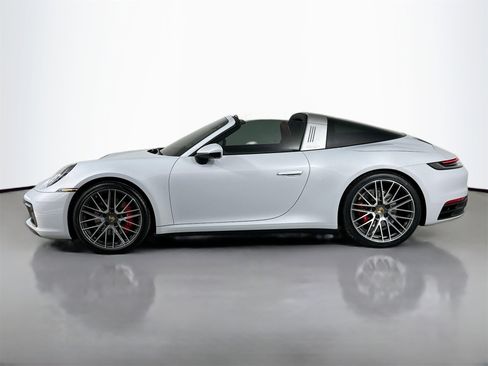 Certified 2024 Porsche 911 Targa 4S image 2