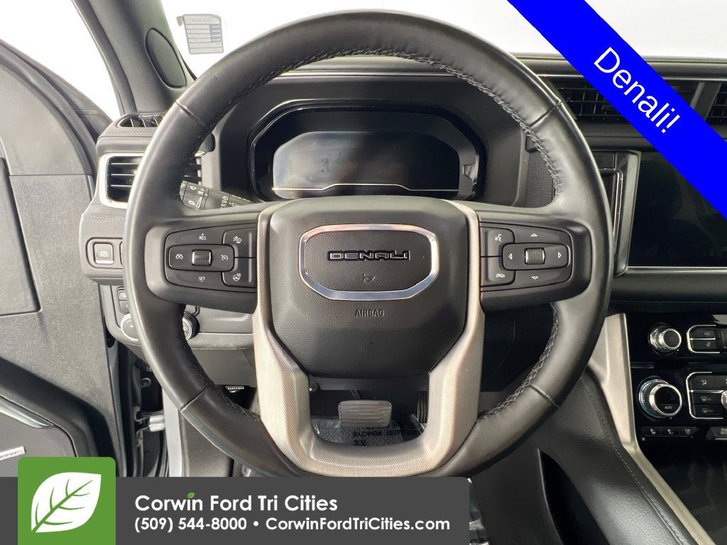 Used 2024 GMC Yukon XL Denali AWD/4WD image 8
