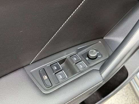 Used 2023 Volkswagen Tiguan SE R-Line AWD/4WD image 11
