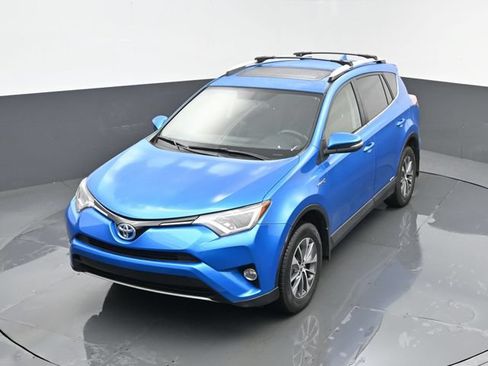 Used 2016 Toyota RAV4 XLE AWD/4WD image 19