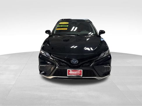 Used 2022 Toyota Camry XSE FWD image 8