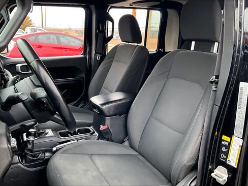 Used 2020 Jeep Gladiator Sport w/ Quick Order Package 24S image 9