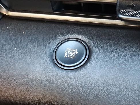 Used 2025 Hyundai Elantra Sport image 22