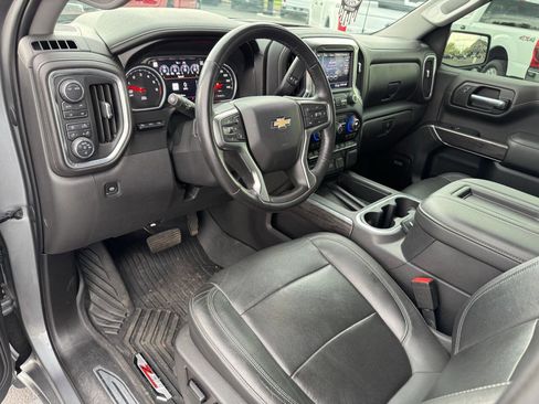 Used 2020 Chevrolet Silverado 1500 LTZ w/ LTZ Premium Package AWD/4WD image 13