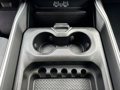 Used 2025 RAM 1500 Big Horn AWD/4WD image 33