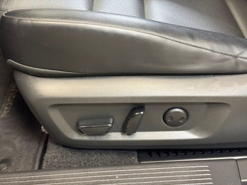 Used 2023 Nissan Rogue SV w/ SV Premium Package image 10