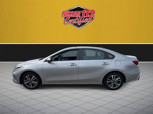Used 2023 Kia Forte LXS FWD image 8