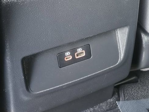 Used 2023 Nissan Frontier SV w/ Midnight Edition Package image 15