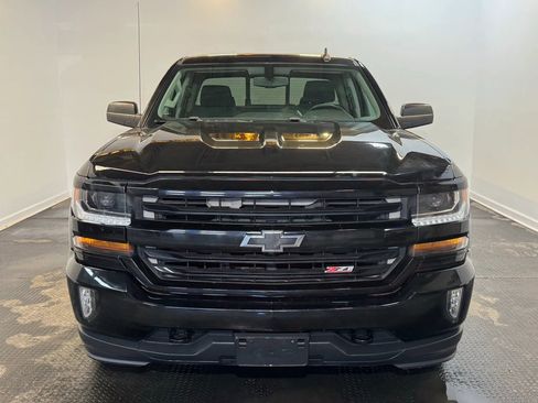 Used 2017 Chevrolet Silverado 1500 LT w/ Midnight Edition AWD/4WD image 2