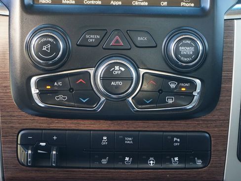 Used 2014 RAM 2500 Laramie w/ Protection Group image 18