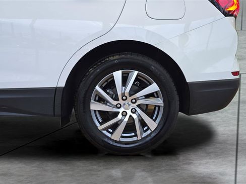 Used 2024 Chevrolet Equinox Premier image 31