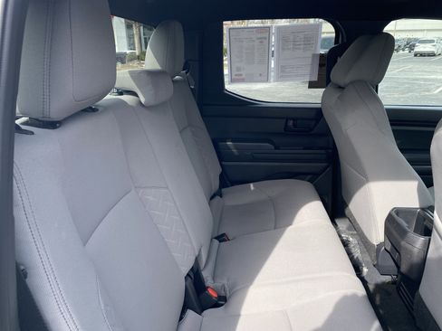 Certified 2025 Toyota Tacoma SR5 image 21