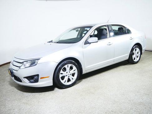 Used 2012 Ford Fusion SE image 3
