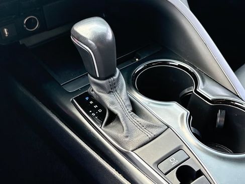 Used 2020 Toyota Camry SE AWD/4WD image 31