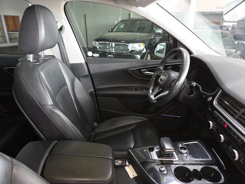 Used 2019 Audi Q7 3.0T Premium Plus AWD/4WD image 33