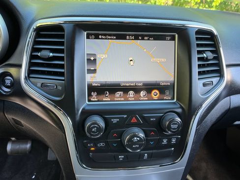 Used 2015 Jeep Grand Cherokee Altitude AWD/4WD image 16