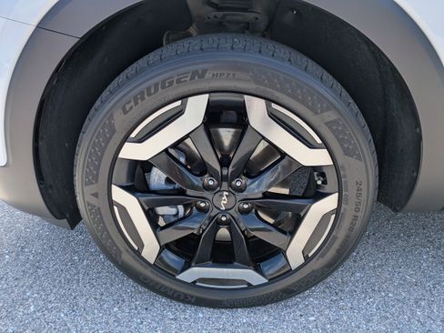 Used 2023 Kia Telluride S FWD image 11
