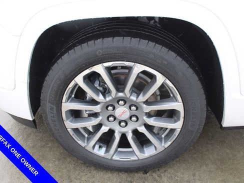 Used 2021 GMC Acadia Denali w/ Denali Ultimate Package image 13