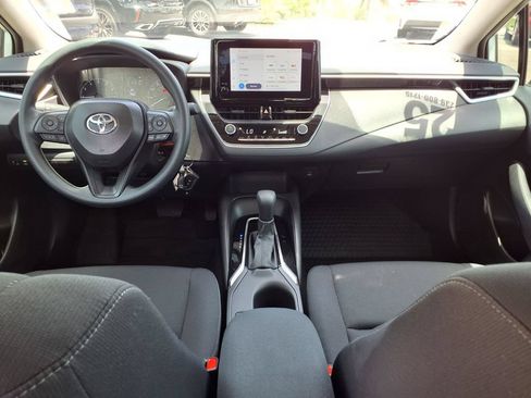 Used 2025 Toyota Corolla LE FWD image 17