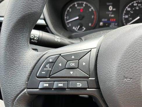 Used 2025 Nissan Altima 2.5 S FWD image 23