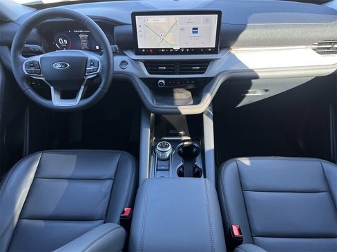 New 2025 Ford Explorer Active w/ Active Comfort Package image 2