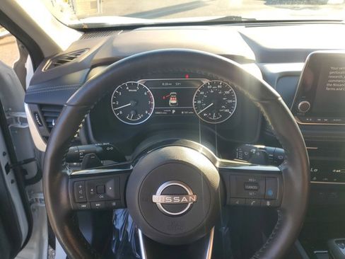 Used 2023 Nissan Rogue SV w/ SV Premium B Package image 24