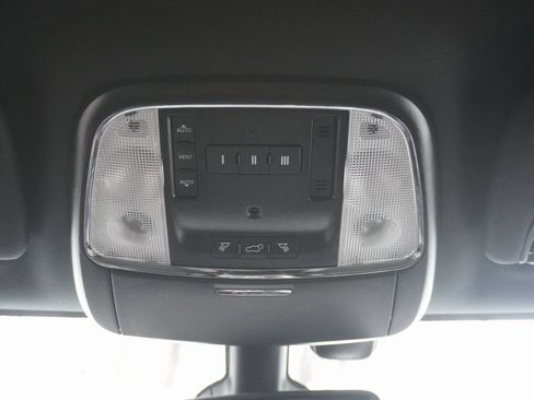 Used 2020 Jeep Grand Cherokee Altitude image 20