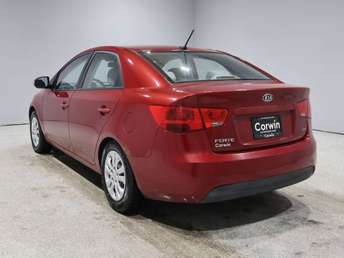 Used 2010 Kia Forte EX image 4