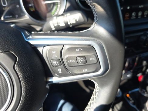 Used 2022 Jeep Wrangler Unlimited Sahara w/ Safety Group image 19