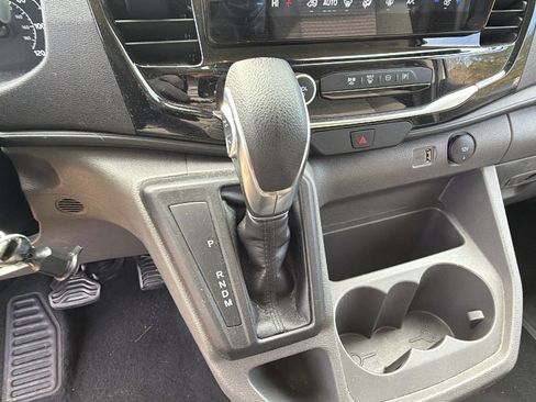 Used 2024 Ford Transit 350 XLT image 28