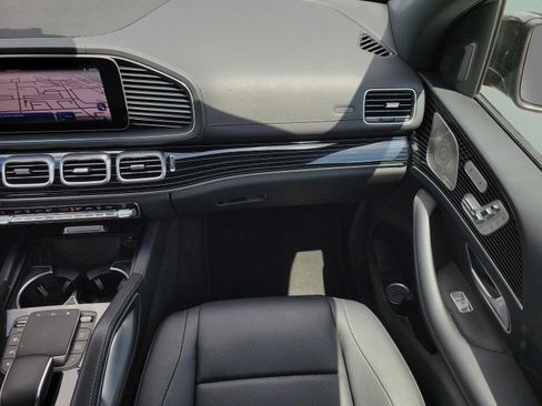 Used 2024 Mercedes-Benz GLS 450 4MATIC image 15