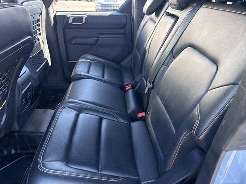 Used 2024 Ford Bronco Badlands w/ Sasquatch Package AWD/4WD image 19