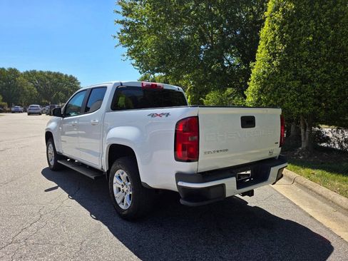 Used 2021 Chevrolet Colorado LT w/ LT Convenience Package AWD/4WD image 3