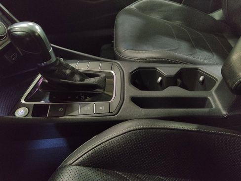 Used 2019 Volkswagen Jetta SEL Premium FWD image 26