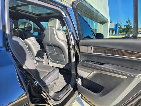 Certified 2026 Cadillac Vistiq Sport image 13