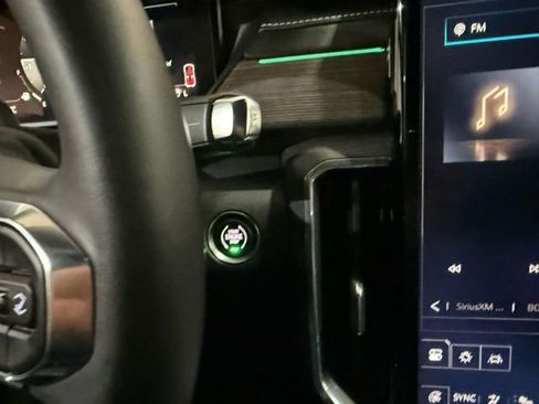 Used 2025 GMC Acadia Denali w/ Super Cruise Package image 18