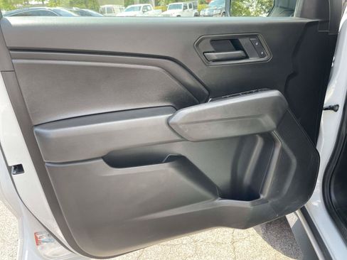 Used 2025 Chevrolet Colorado Trail Boss AWD/4WD image 5