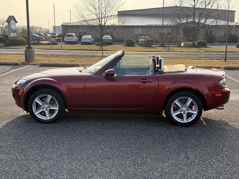 Used 2008 MAZDA MX-5 Miata Sport w/ Convenience Pkg image 5