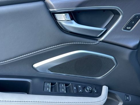 New 2025 Acura RDX SH-AWD image 11