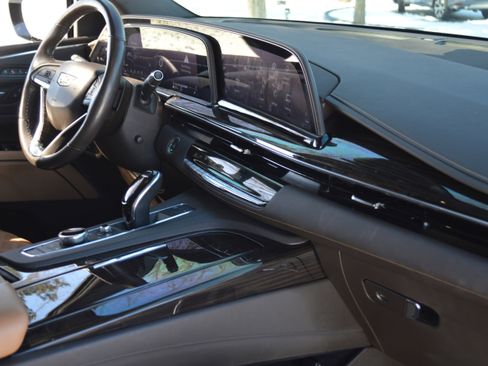 Used 2021 Cadillac Escalade Sport w/ Driver Assist Tech Package image 34