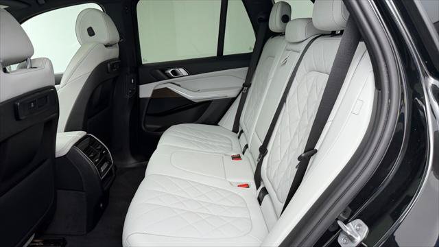 Used 2023 BMW X5 sDrive40i w/ Premium Package RWD image 17