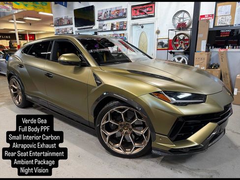 Used 2024 Lamborghini Urus Performante image 1