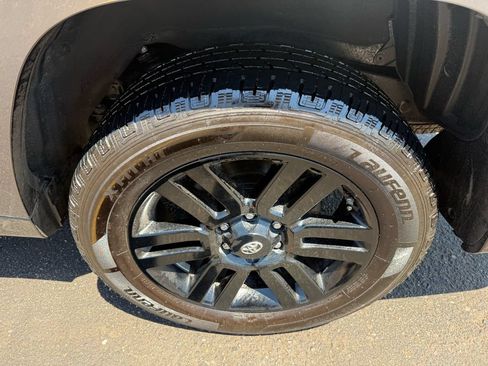 Used 2019 Toyota 4Runner Limited AWD/4WD image 10